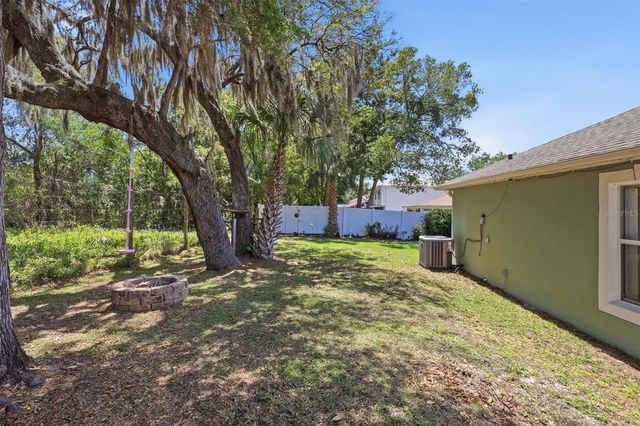 923 CASCADES PARK TRAIL, Deland, FL 32720