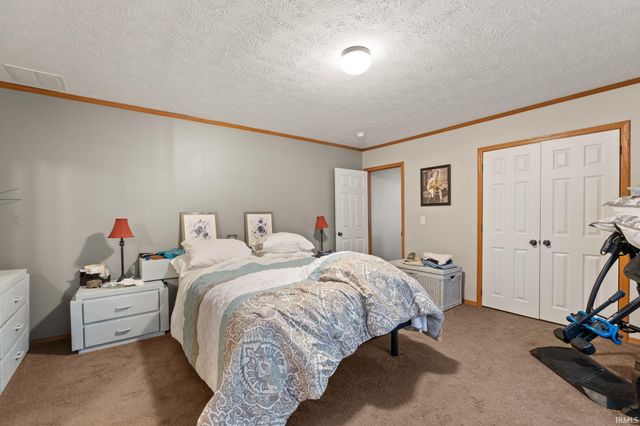 5135 N Vanlaningham Road, Milltown, IN 47145