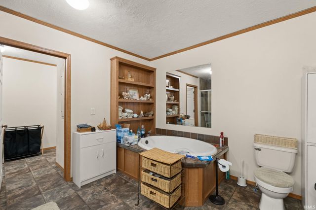 5135 N Vanlaningham Road, Milltown, IN 47145