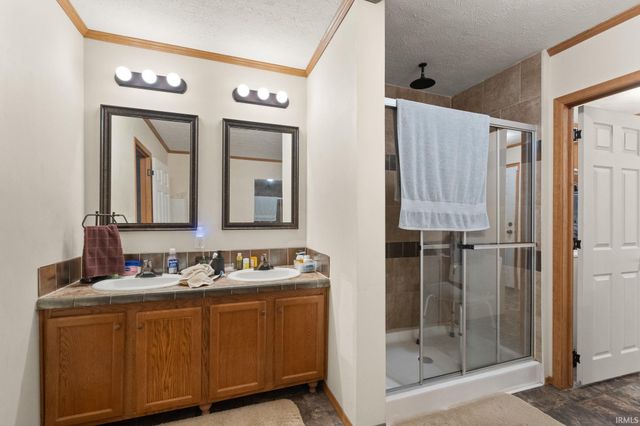 5135 N Vanlaningham Road, Milltown, IN 47145