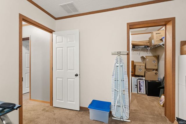 5135 N Vanlaningham Road, Milltown, IN 47145