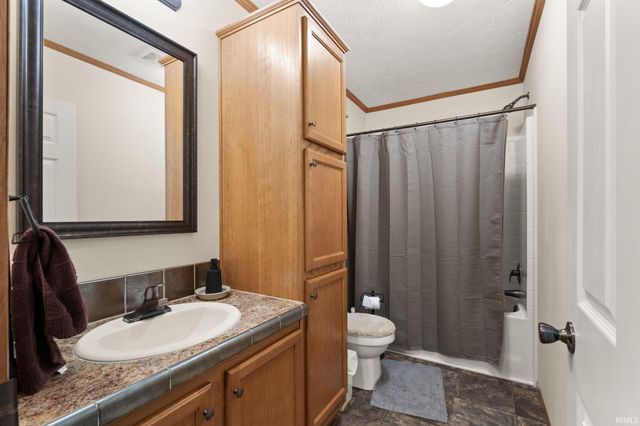 5135 N Vanlaningham Road, Milltown, IN 47145