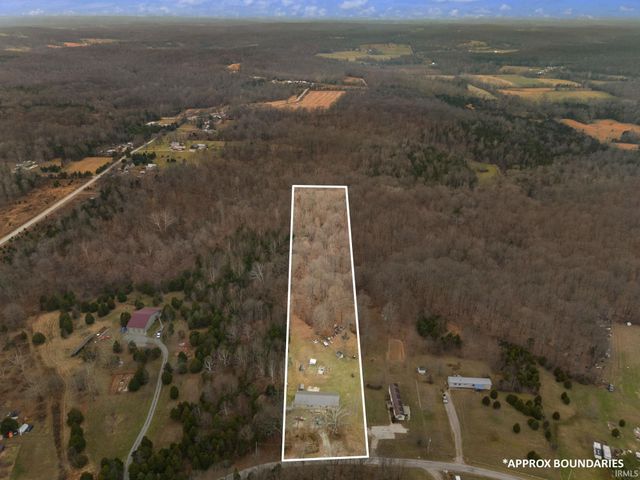 5135 N Vanlaningham Road, Milltown, IN 47145