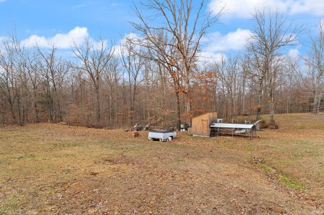 5135 N Vanlaningham Road, Milltown, IN 47145