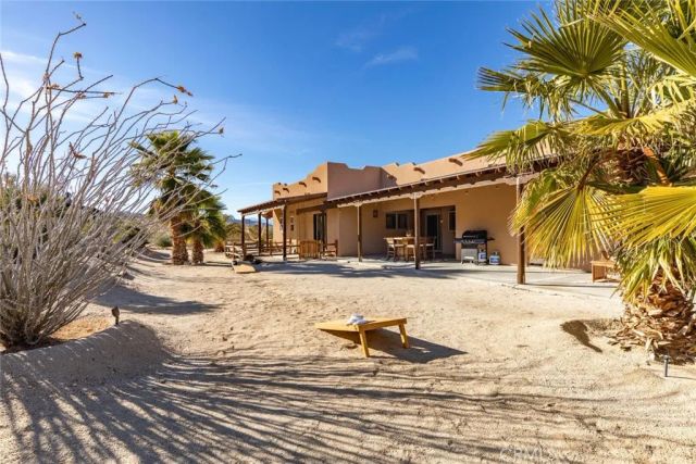 7030 Mile Square Road, Joshua Tree, CA 92252