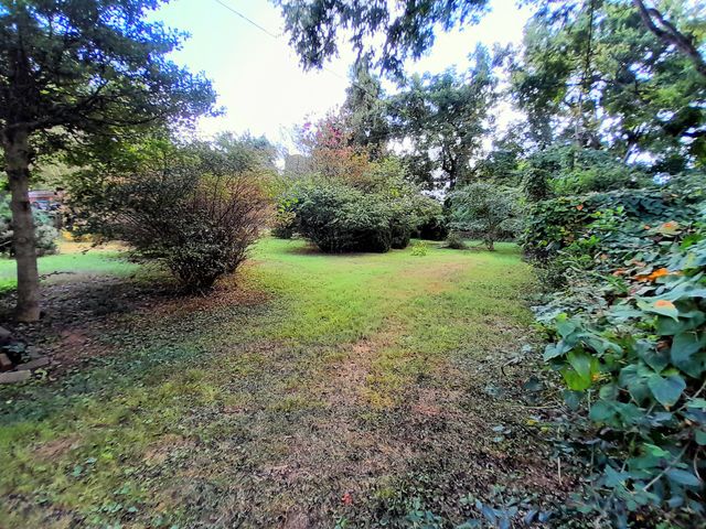 1022 Rolling Fields Cir, Columbia, TN 38401