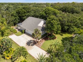 228 Bluebird Ln, St Augustine, FL 32080