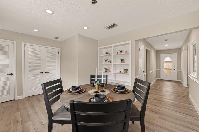 2814 Shadowdale Drive, Houston, TX 77043