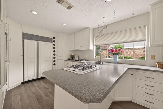 2814 Shadowdale Drive, Houston, TX 77043