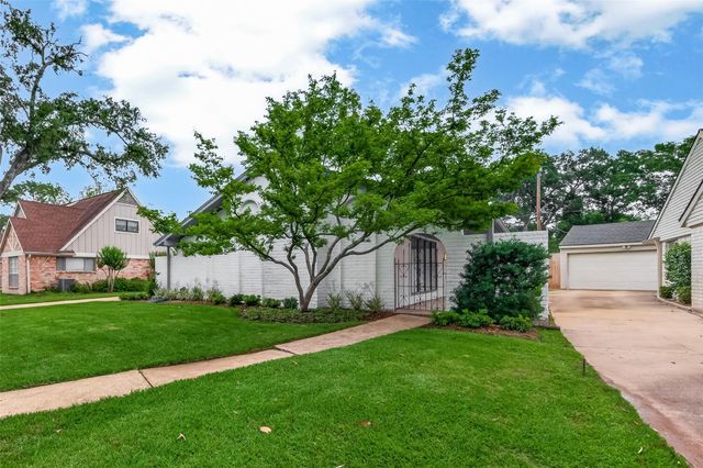 2814 Shadowdale Drive, Houston, TX 77043