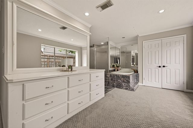 2814 Shadowdale Drive, Houston, TX 77043