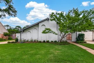 2814 Shadowdale Drive, Houston, TX 77043