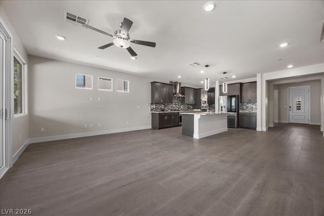 7638 Mount Spokane Court, Las Vegas, NV 89113