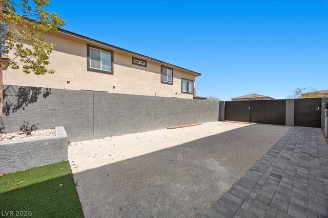 7638 Mount Spokane Court, Las Vegas, NV 89113