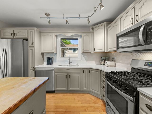 205 Terrance Drive, Naperville, IL 60565