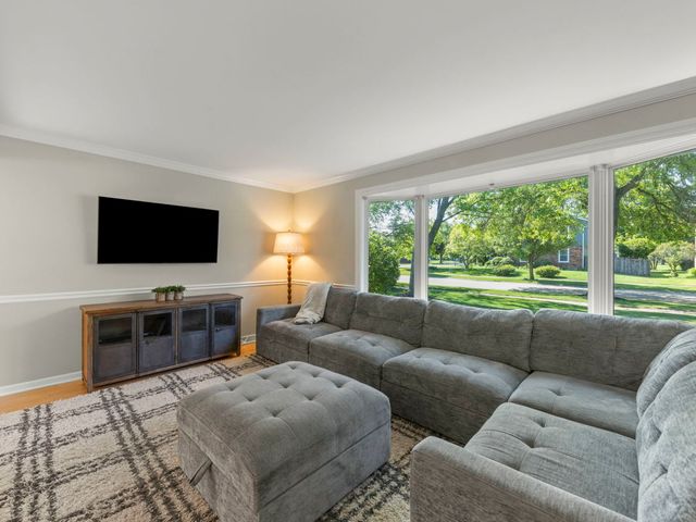 205 Terrance Drive, Naperville, IL 60565