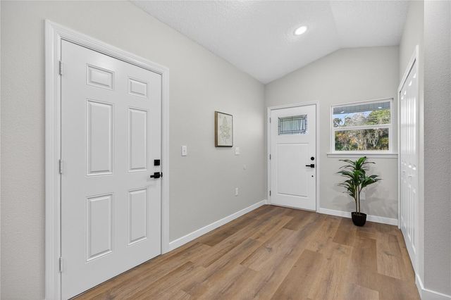 1014 E HAZZARD AVENUE, Eustis, FL 32726