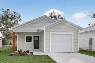 1014 E HAZZARD AVENUE, Eustis, FL 32726