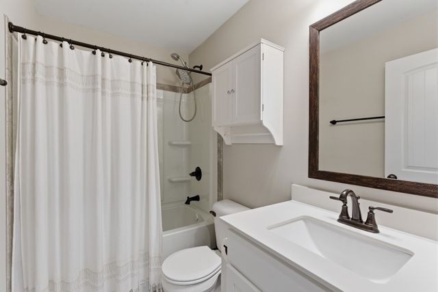 767 Banister Dr, Clarksville, TN 37042
