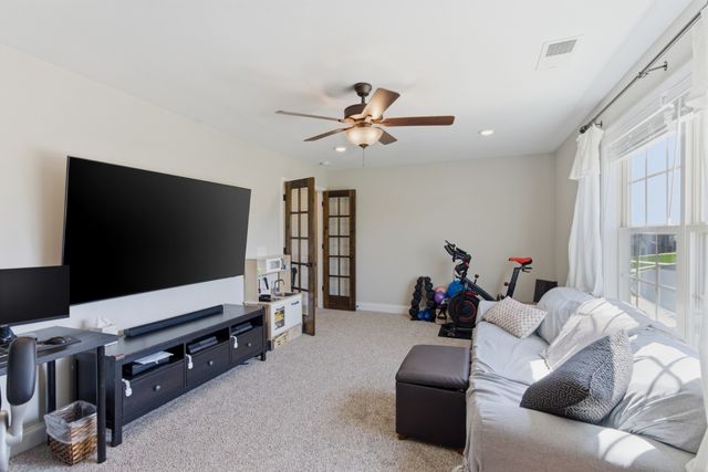 767 Banister Dr, Clarksville, TN 37042