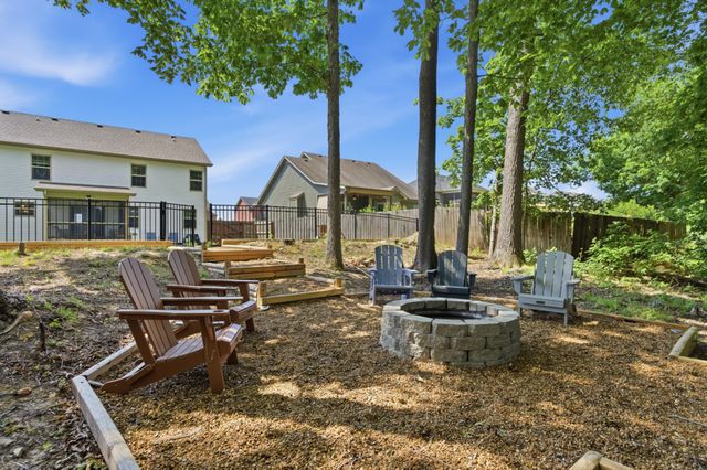 767 Banister Dr, Clarksville, TN 37042