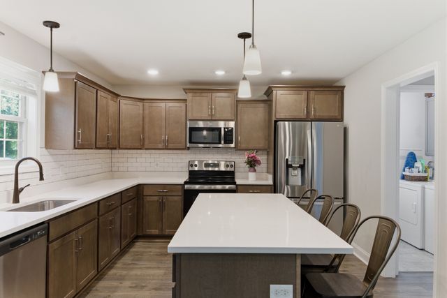 767 Banister Dr, Clarksville, TN 37042