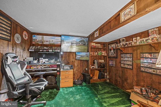 3541 VILLAGE RD, Dover, PA 17315