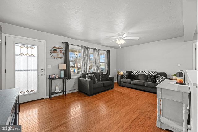 3541 VILLAGE RD, Dover, PA 17315