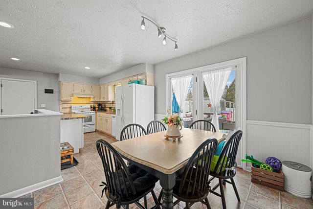 3541 VILLAGE RD, Dover, PA 17315