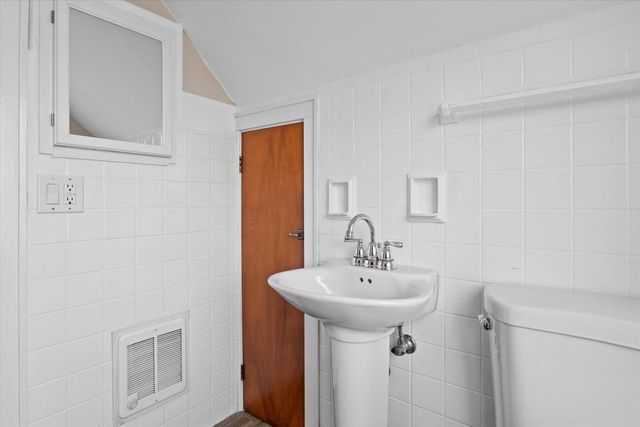 2001 W Bender ROAD, Milwaukee, WI 53209