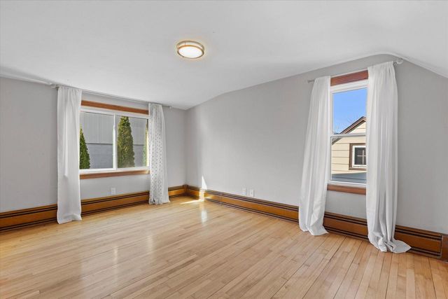 2001 W Bender ROAD, Milwaukee, WI 53209