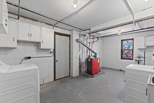 2001 W Bender ROAD, Milwaukee, WI 53209