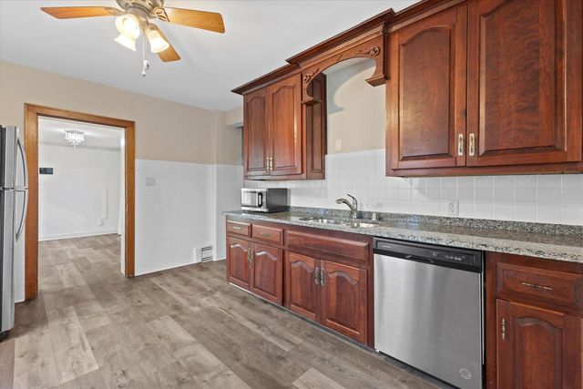 2001 W Bender ROAD, Milwaukee, WI 53209