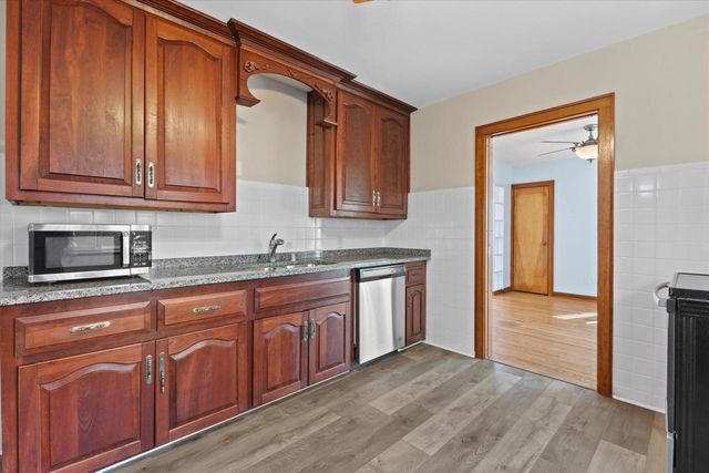 2001 W Bender ROAD, Milwaukee, WI 53209