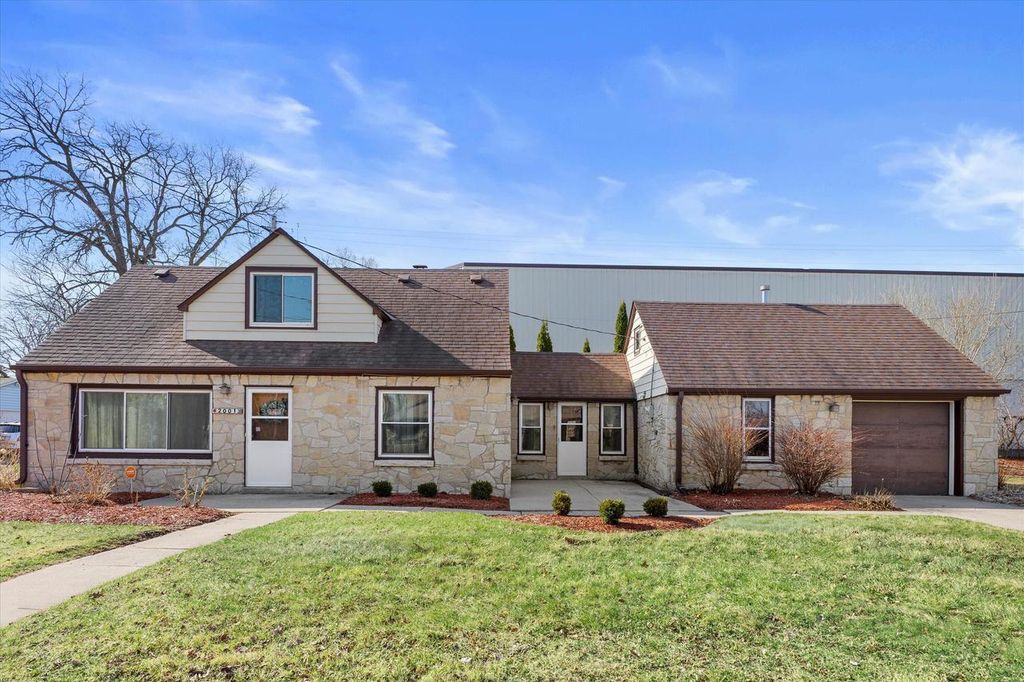 2001 W Bender ROAD, Milwaukee, WI 53209