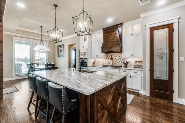 850 Horseshoe Meadows Drive, Waxahachie, TX 75167
