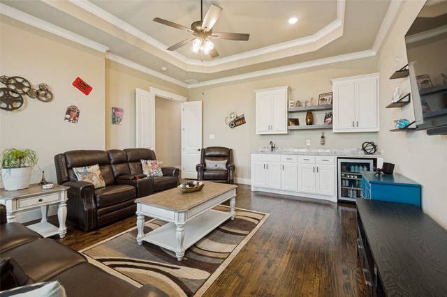850 Horseshoe Meadows Drive, Waxahachie, TX 75167