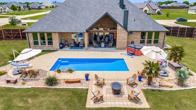 850 Horseshoe Meadows Drive, Waxahachie, TX 75167