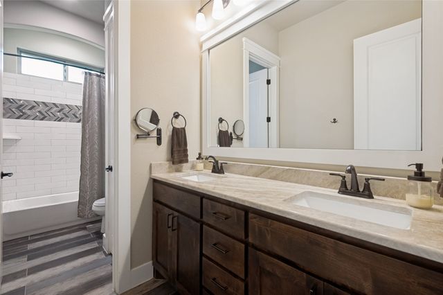 850 Horseshoe Meadows Drive, Waxahachie, TX 75167