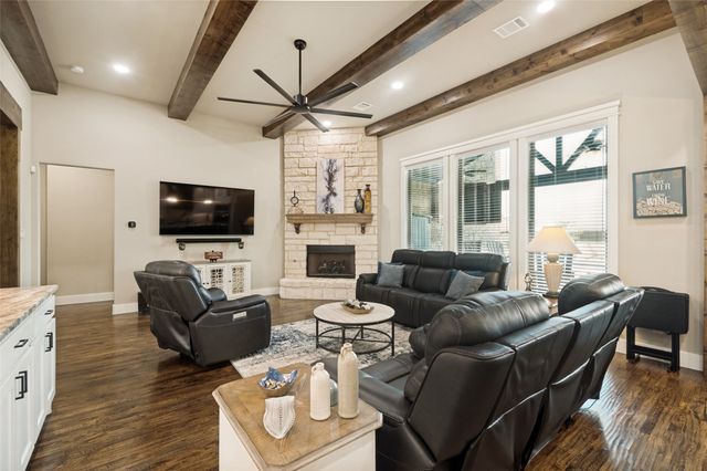 850 Horseshoe Meadows Drive, Waxahachie, TX 75167