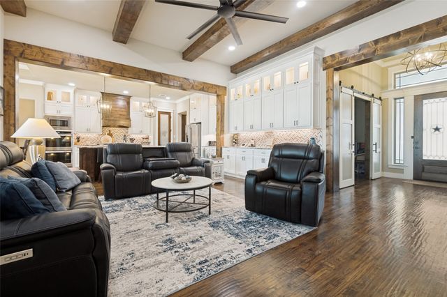 850 Horseshoe Meadows Drive, Waxahachie, TX 75167