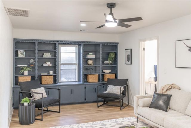 536 E Atkinson Drive, Midwest City, OK 73110