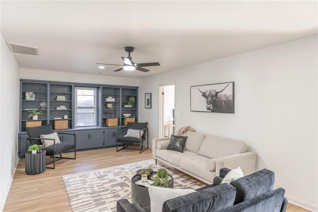 536 E Atkinson Drive, Midwest City, OK 73110