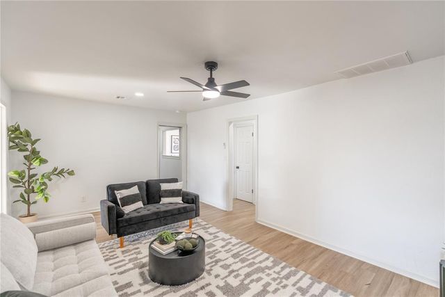 536 E Atkinson Drive, Midwest City, OK 73110