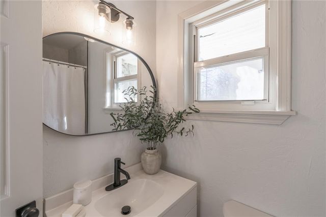 536 E Atkinson Drive, Midwest City, OK 73110