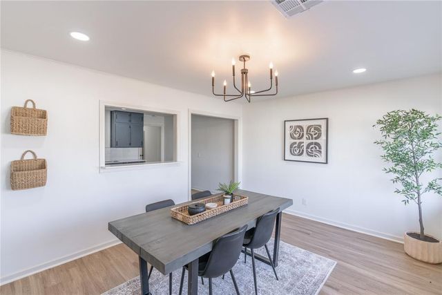 536 E Atkinson Drive, Midwest City, OK 73110