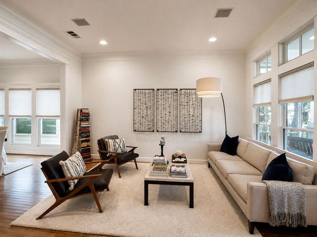 501 Columbia Street, Houston, TX 77007