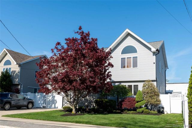 671 Tabor Place, East Meadow, NY 11554