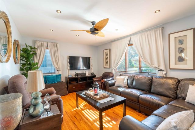 671 Tabor Place, East Meadow, NY 11554
