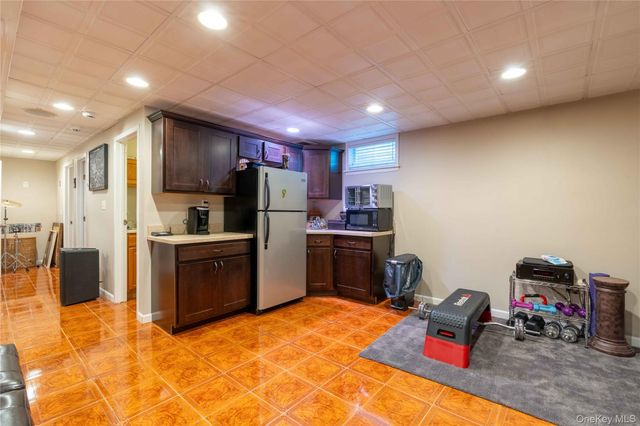 671 Tabor Place, East Meadow, NY 11554